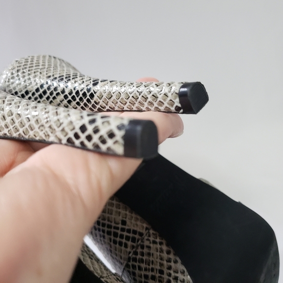Guess Pumps by Marciano Snake print pump - Picture 5 of 8